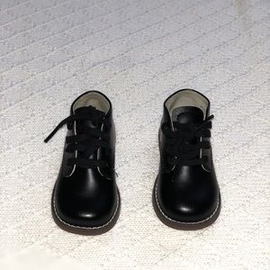 Black Leather Walking Shoes